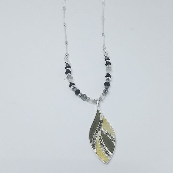 NWT Croft & Barrow Necklace & Earrings Set - Picture 3 of 4